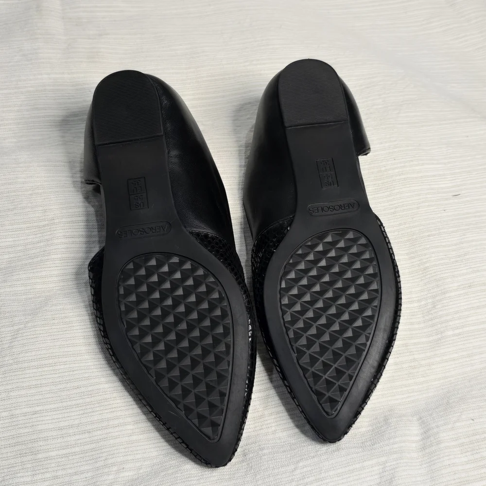 AEROSOLES Black Snakeskin Pattern Flats